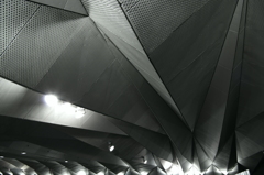 波打つ天井