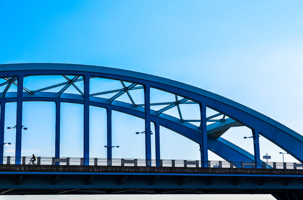 Bule bridge, Blue sky