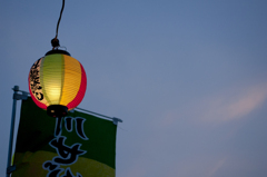 灯籠流しの夕暮れ