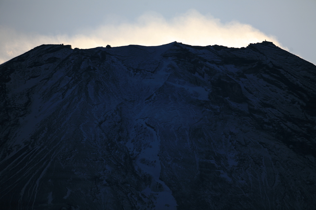 富士山頂風雲