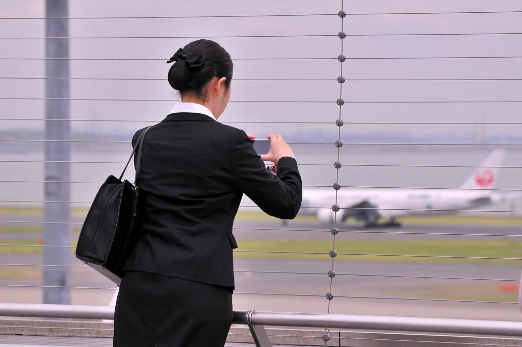 就活の子かな？・・ここにいるってことは夢はCA？・・