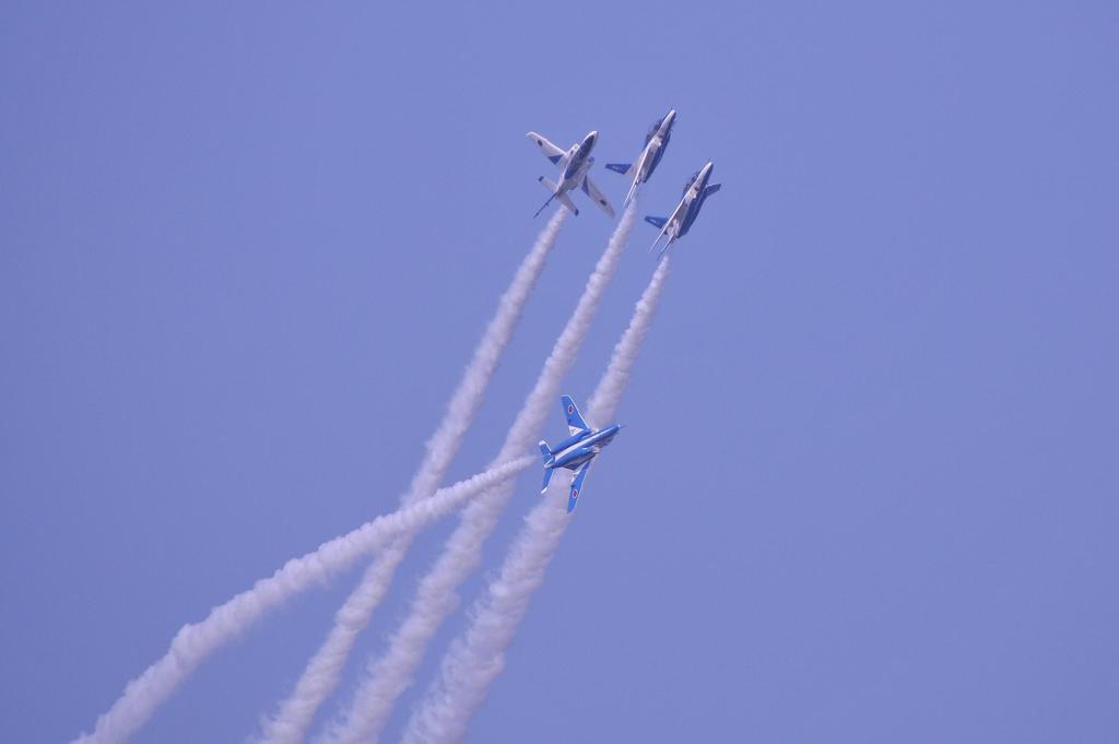 ローリングコンバットピッチへ。。岩国基地日米親善フレンドシップ2012