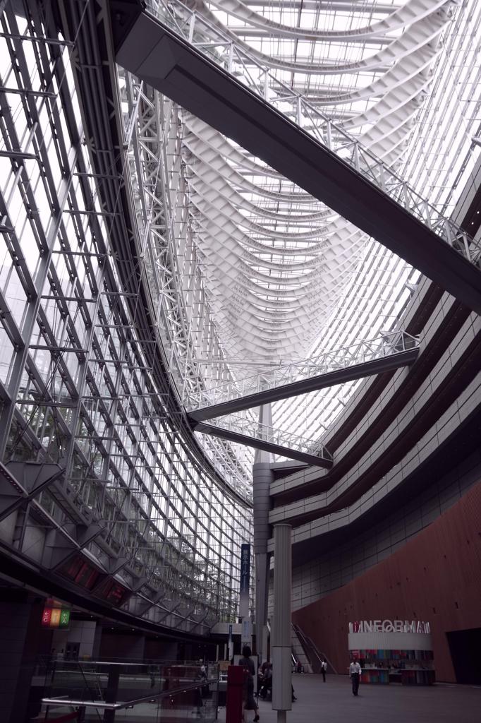 まだ古く見えない建築物。。フォーラム