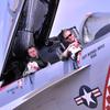 F/A-18Fスーパーホーネットのパイロット達。。