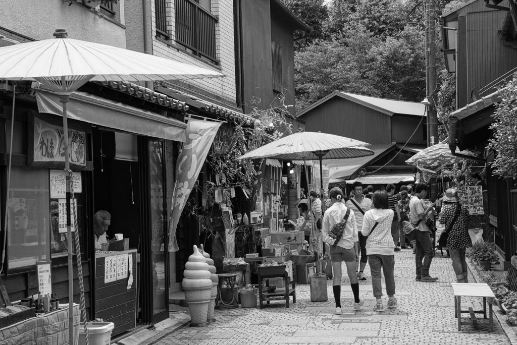 小江戸の路地裏には駄菓子問屋。。。