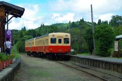 小湊鉄道。。上総中野駅から見送る。。