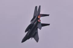 機動飛行を見せる第306飛行隊F-15J・・小松基地航空祭2012