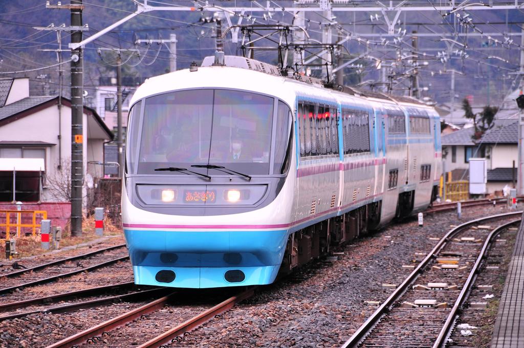 もう今は走っていない退役した小田急RSE 松田駅