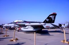 この日に初披露されたEA-18Gグラウラー NF-500 シャドーホークス