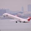 今やもう見れないJAL MD-90テイクオフ・・・