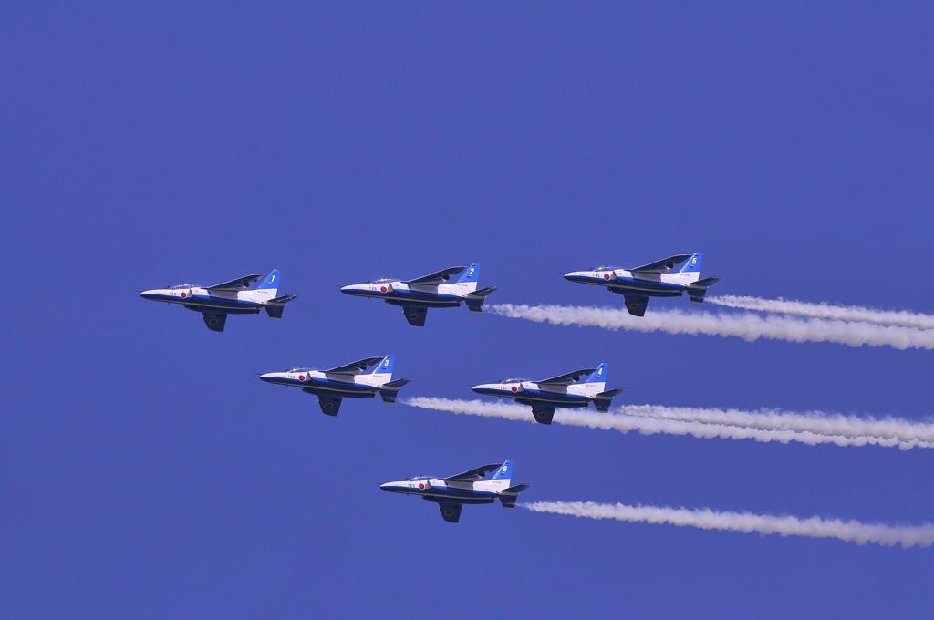 デルタ隊形飛行。。岩国基地日米親善フレンドシップ2012