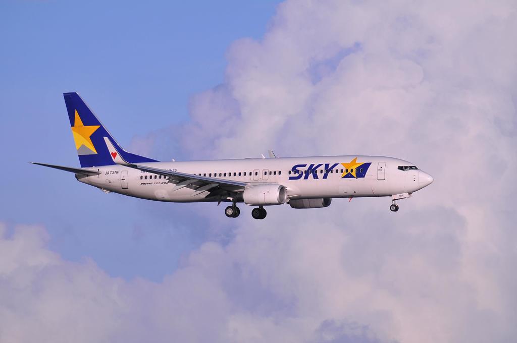 SKYMARK B737-800がランディングへ・・京浜島