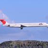これも退役した機体JAL MD-90・・