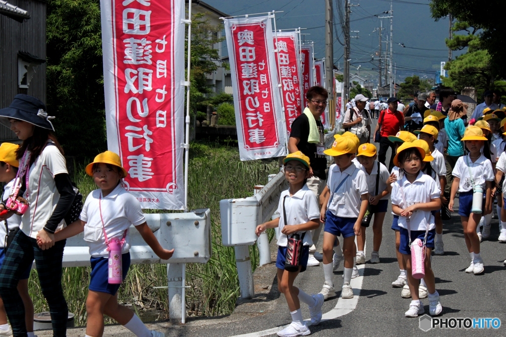 園児も見学に　2