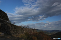 石垣と空