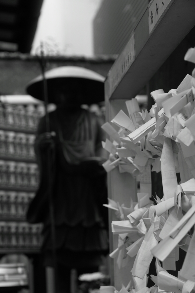 都会の小さなお寺で... ５