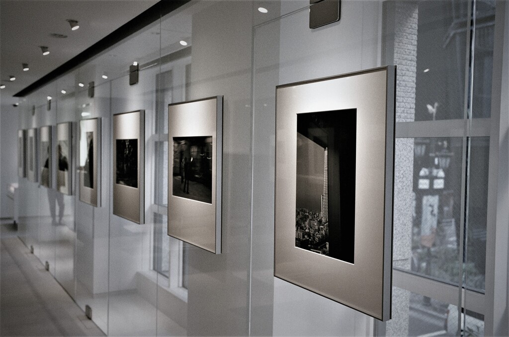 a Gallery