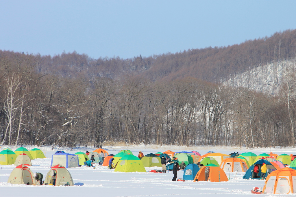 網走湖の太公望たち