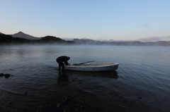 湖と共に生きる