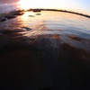 夕焼けに造られた水面模様