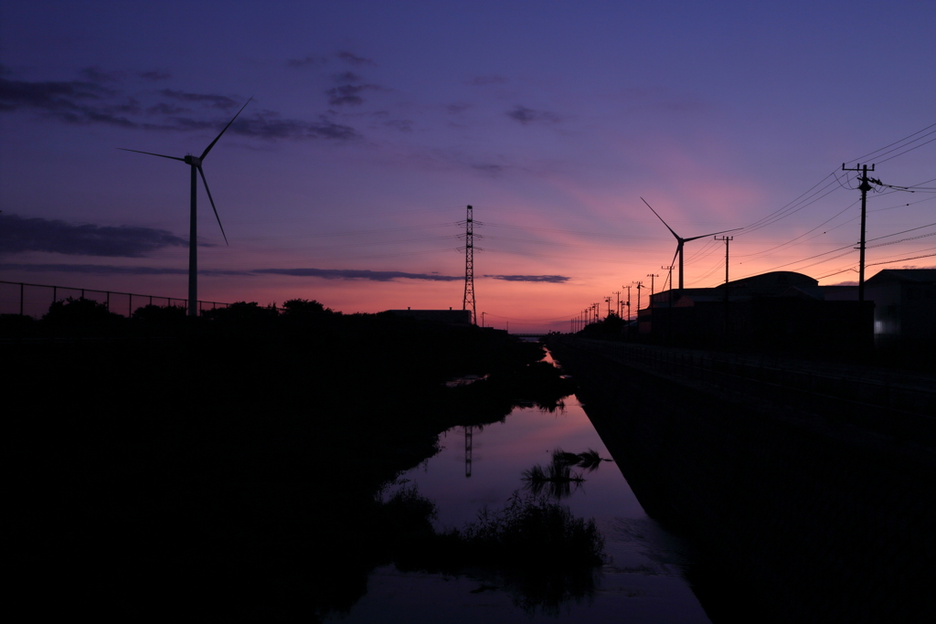 夜が明けていく
