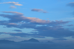 朝を纏う