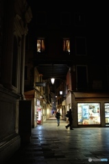 夜の街角