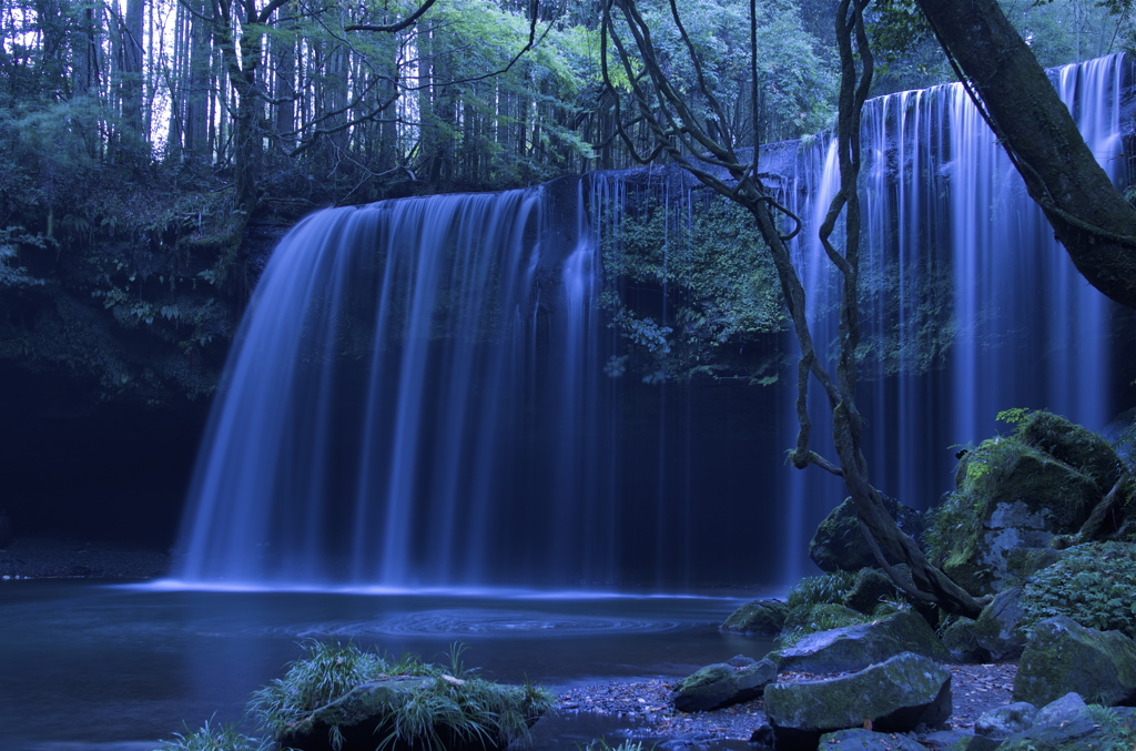 鍋ヶ滝　蒼の時