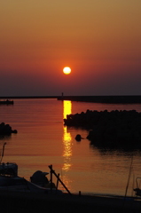 防波堤の夕日