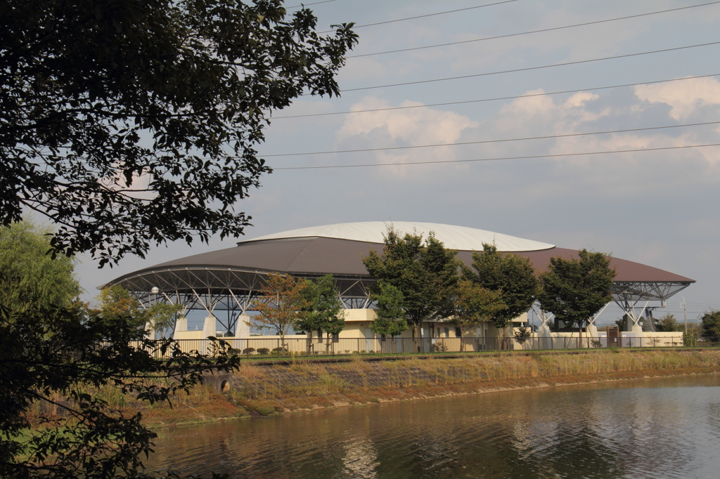 屋根付フットサル場