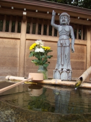 右手に見えますのは...