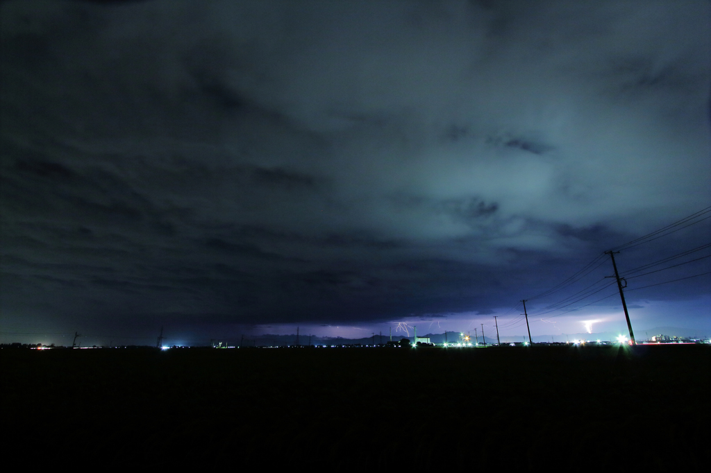 星まつり　空を見上げて　雷雨かな
