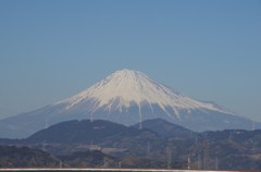 富士山の雪と鉄塔