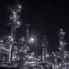 夜の工場