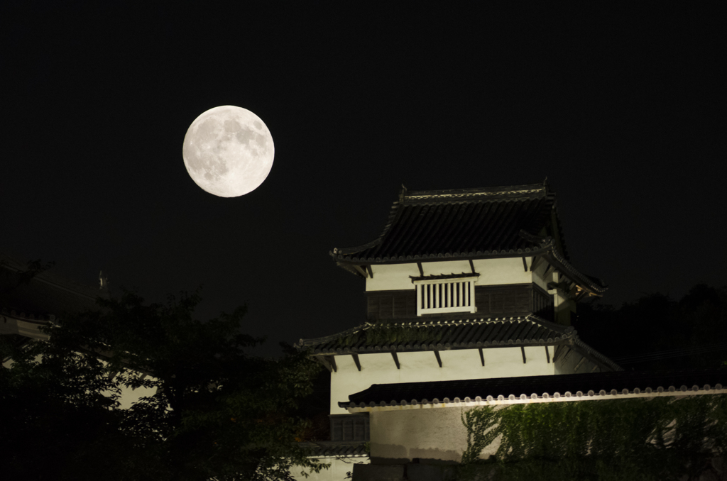 中秋の名月with福岡城跡付近1