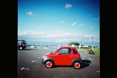 赤い車