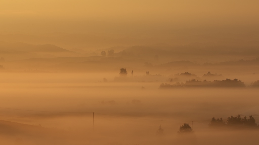 朱の朝景