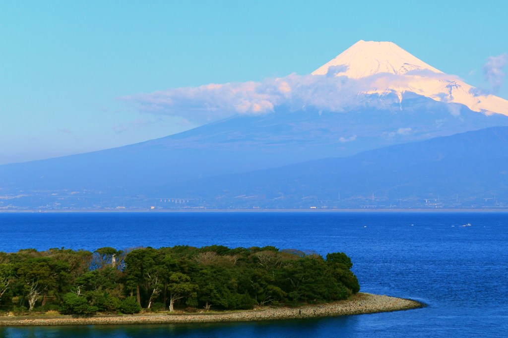 秋晴れた日の富士山