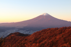 山　燃える