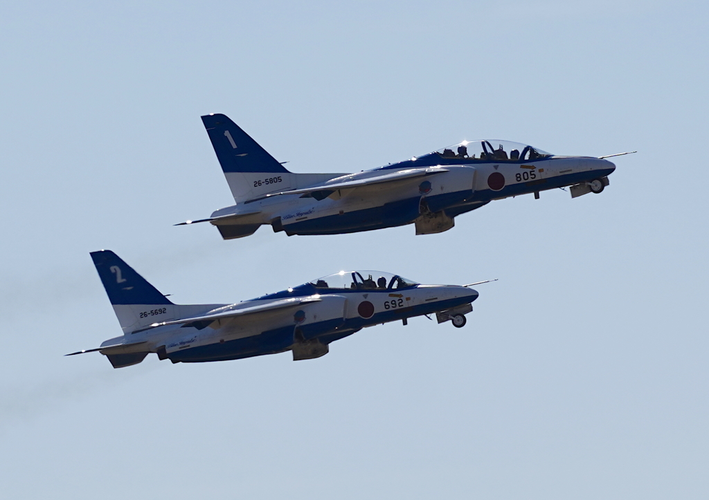 ブルーインパルス 離陸　　小牧基地オープンベース