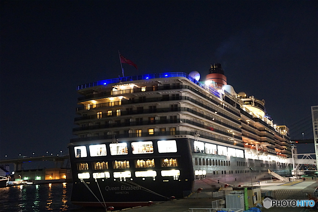 クイーンエリザベス　大阪港