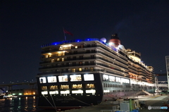 クイーンエリザベス　大阪港