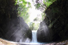 目覚めの滝