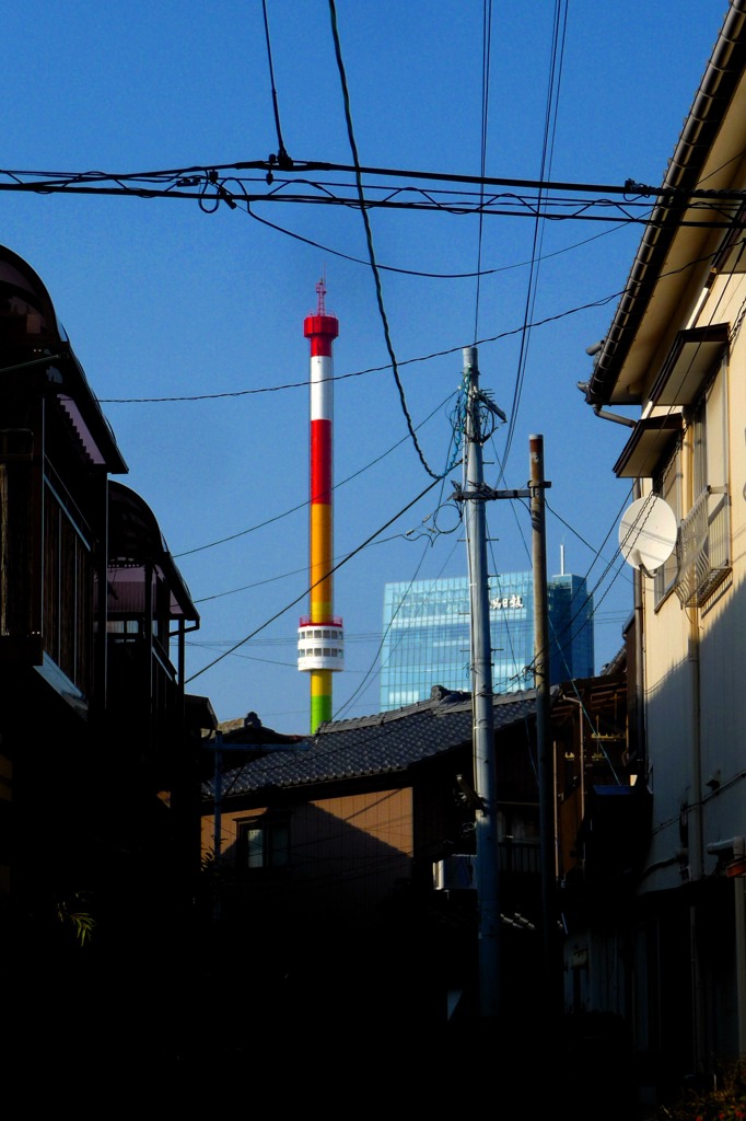 ニジイロの塔