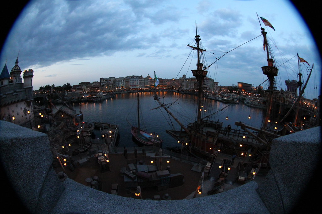 ディズニーシーの夕景