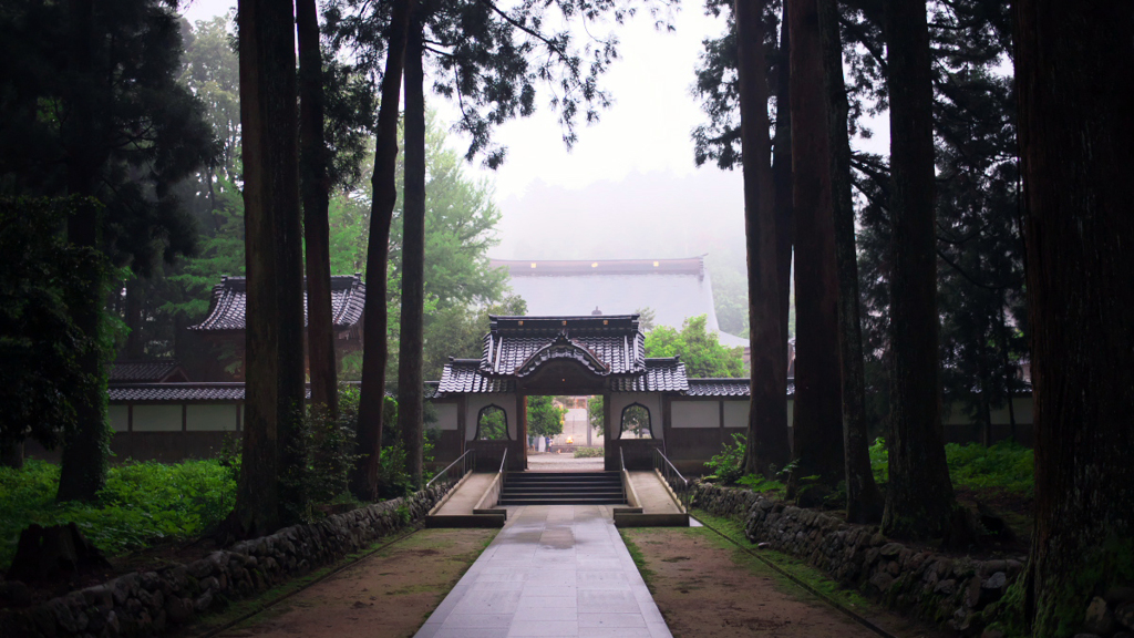 山寺にて