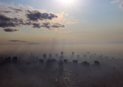 雲海の中の東京