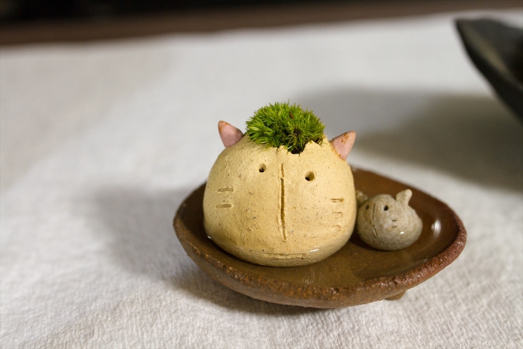 ＭＯＳＭＯＳ　（モスネコ）