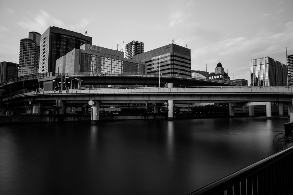 QUIET CITY