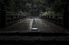 雨降り橋